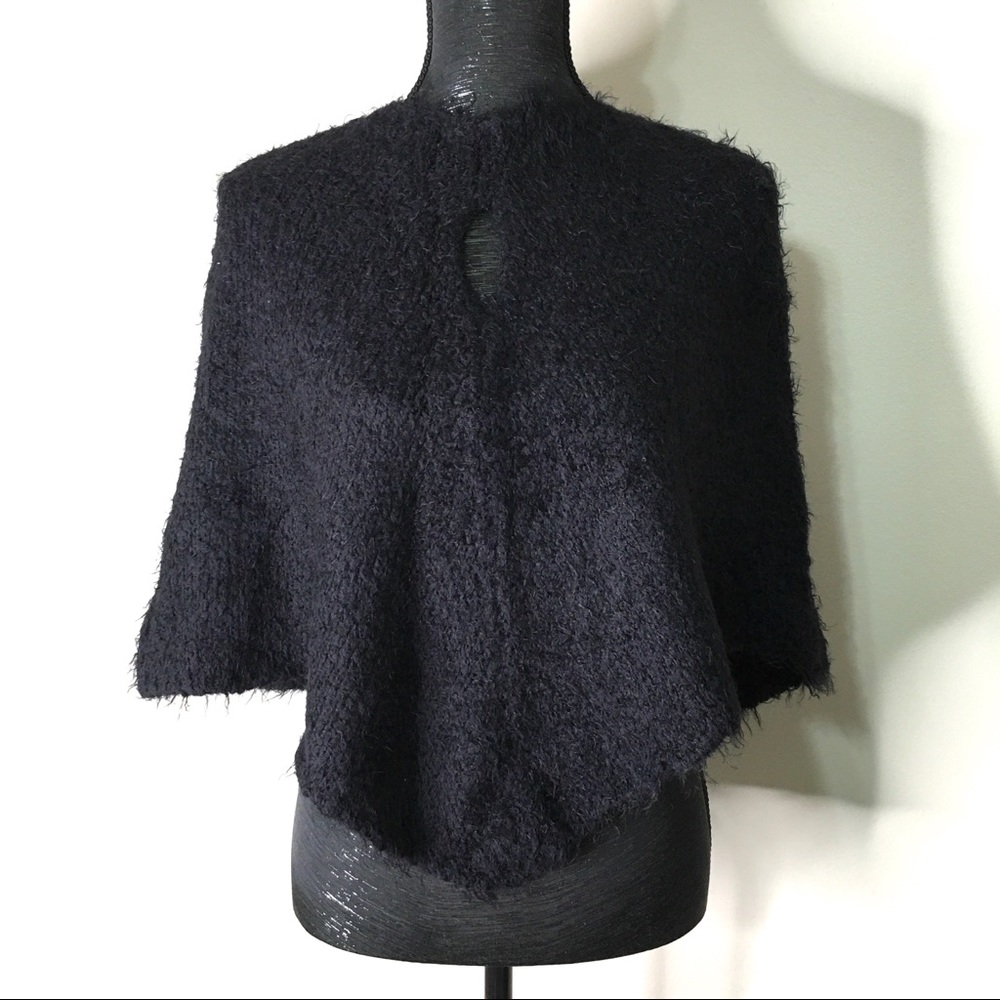 ⭐️HOST PICK⭐️ Noppies Maternity Peekaboo Poncho